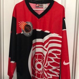 Nike NHL Street Detroit Red Wings Jersey - XL